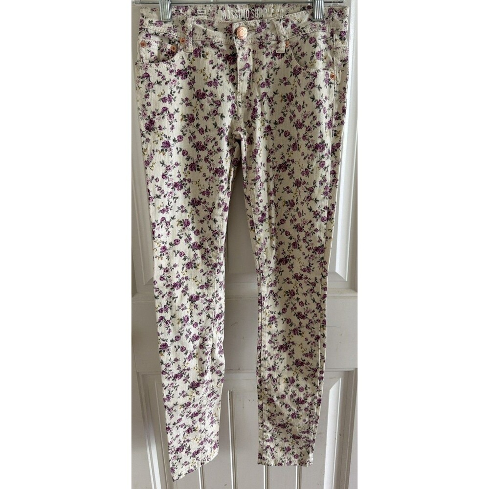 MOSSIMO Supply Co Women’s Juniors purple white flowered Jeans Size 3